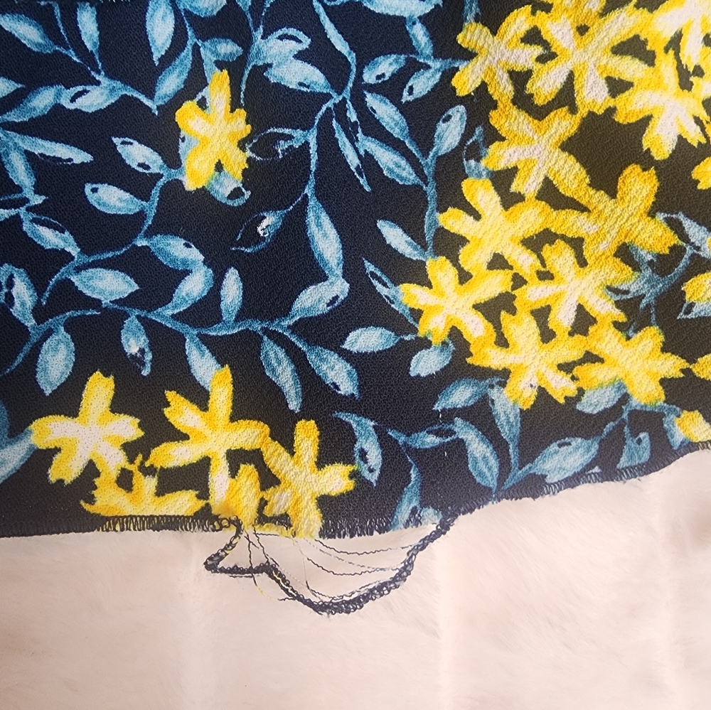 NWT Zara Basic Floral Top - Picture 4 of 4